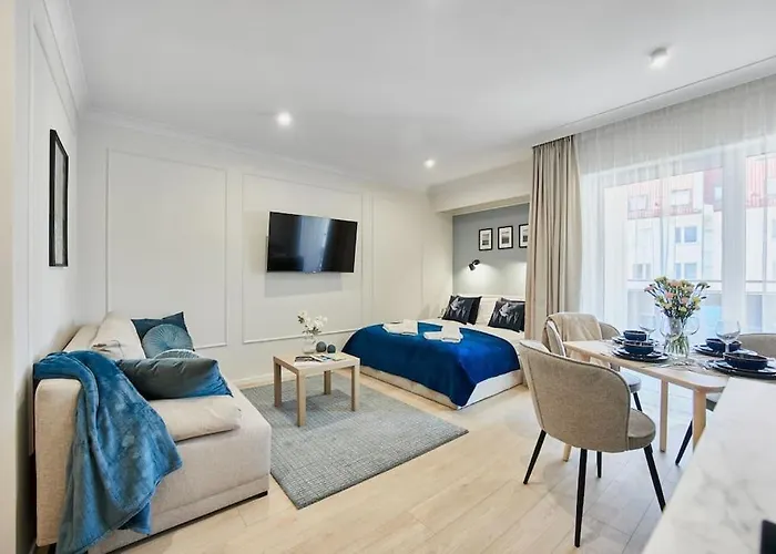 Golden Hour Apartments- Plac Slowianski 17